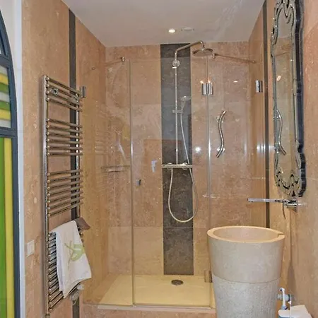 With 2 Bedrooms In Cannes, With Wonderful Sea View, Terrace Apartamento Cannes